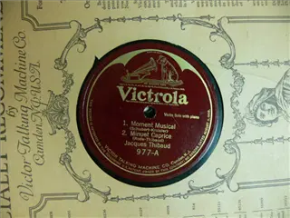small_victrola 977 a.webp